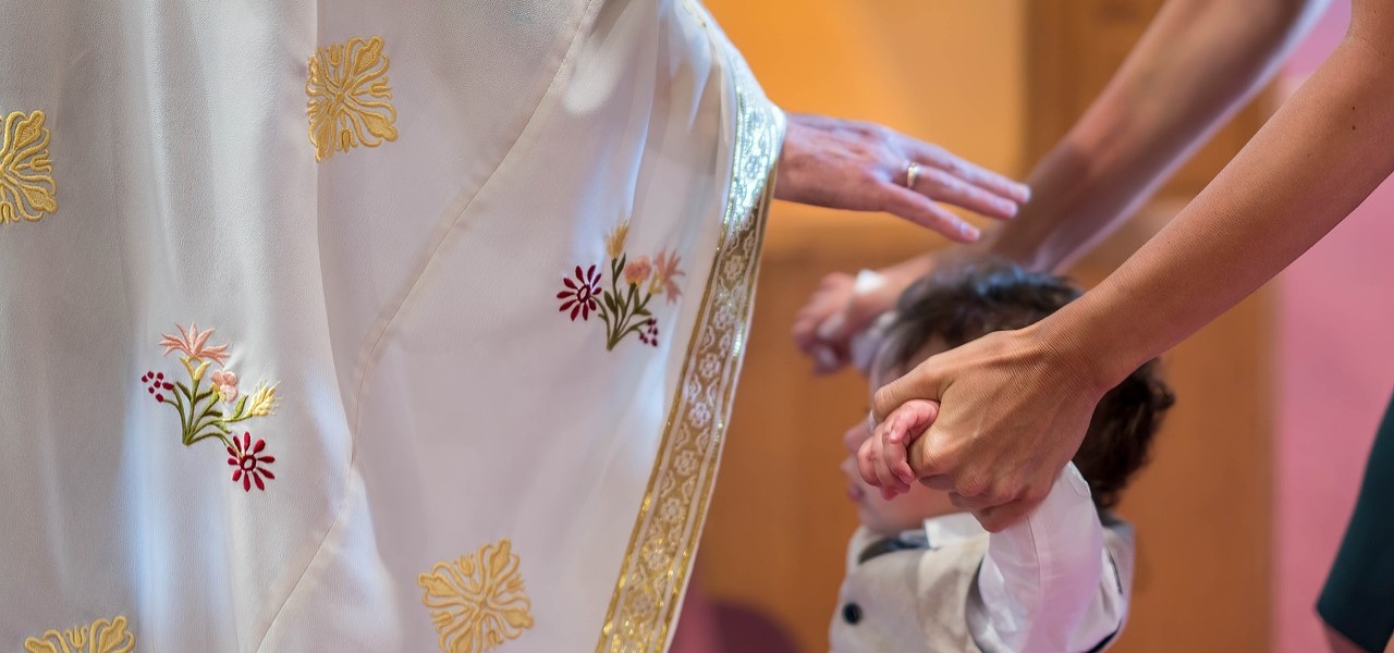 Clases de Bautismo Católicas en Línea para Padres y Padrinos - CatechismClass.com